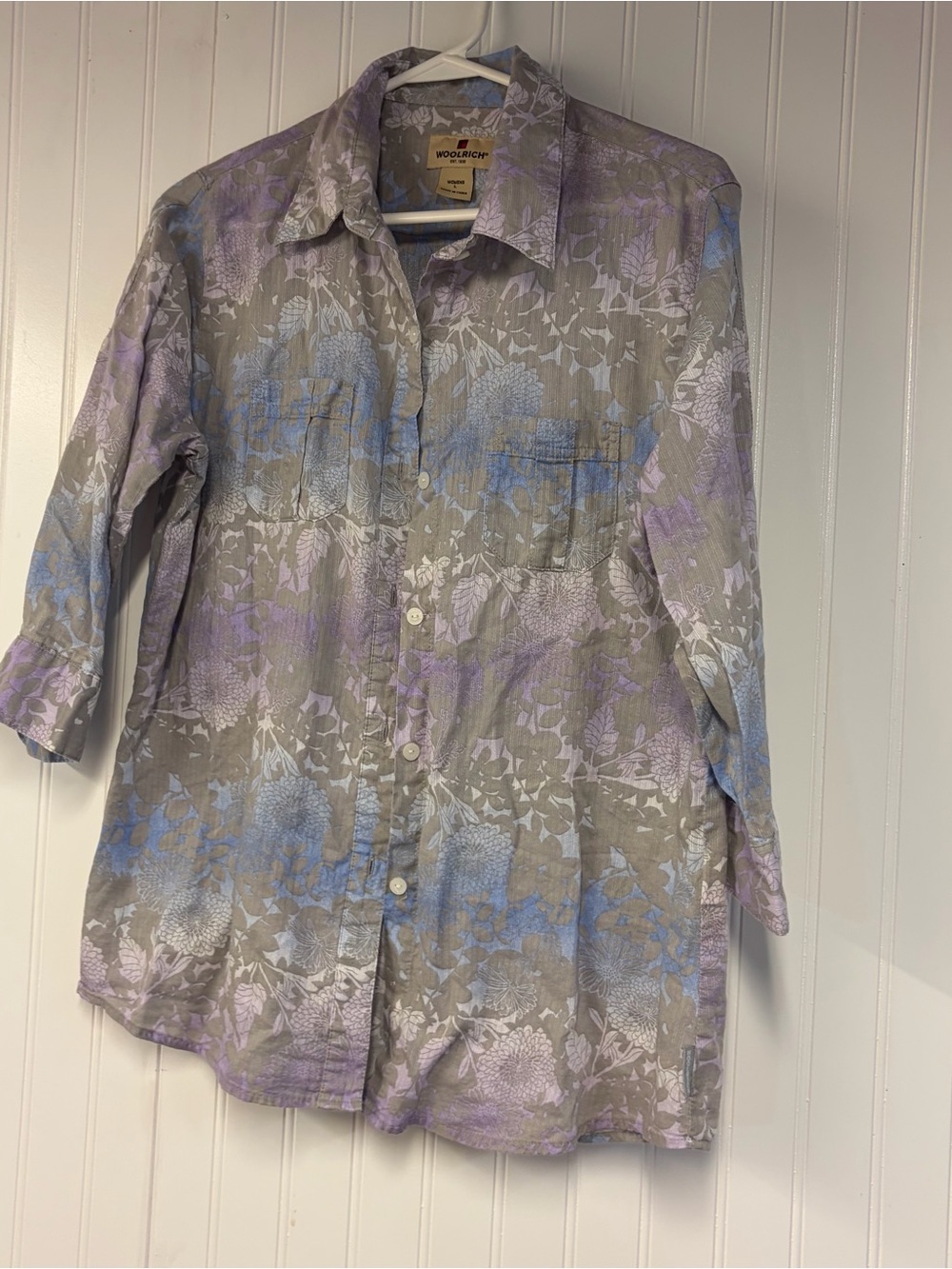 Woolrich Floral Button-Up Shirt in Lavender & Gray Large
